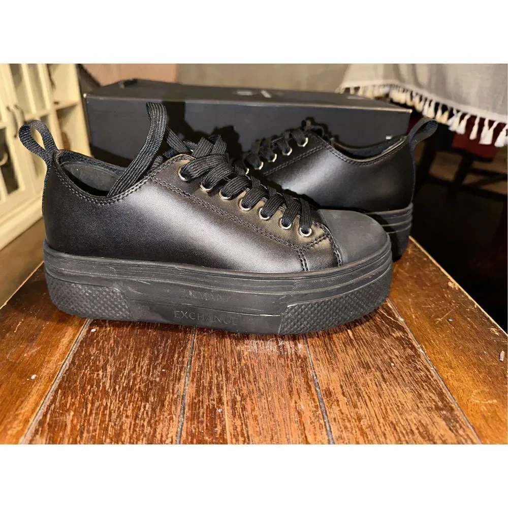 A|X ARMANI EXCHANGE Women's Lace Up High Top Sneaker